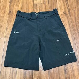 Huk Cargo Fishing Shorts Men’s Large Black 10" Stretch Next Level Performance